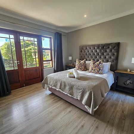 Appartement Six Whale Rock Gardens With Back Up Power For Load Shedding à Plettenberg Bay Extérieur photo