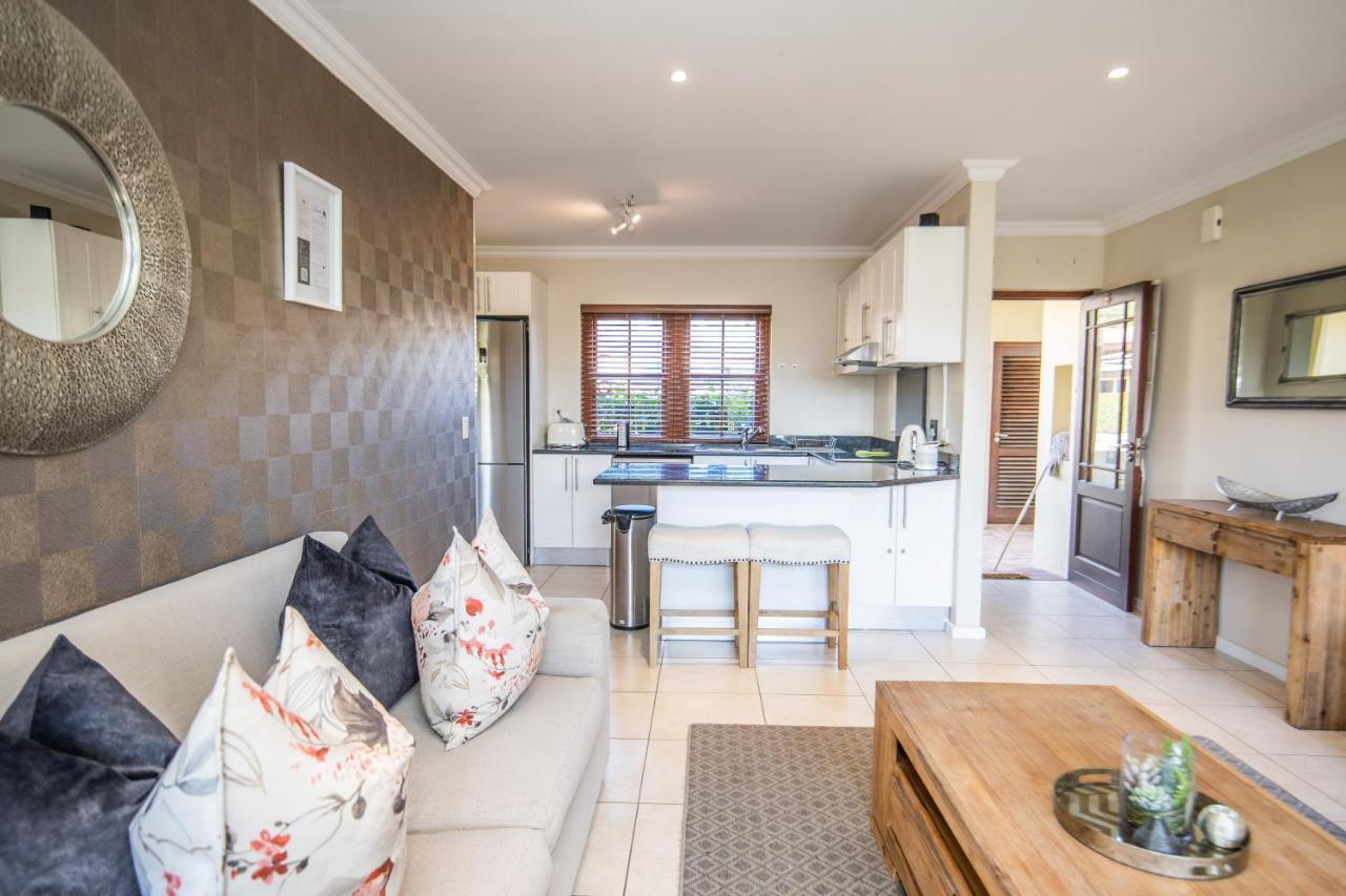 Appartement Six Whale Rock Gardens With Back Up Power For Load Shedding à Plettenberg Bay Extérieur photo