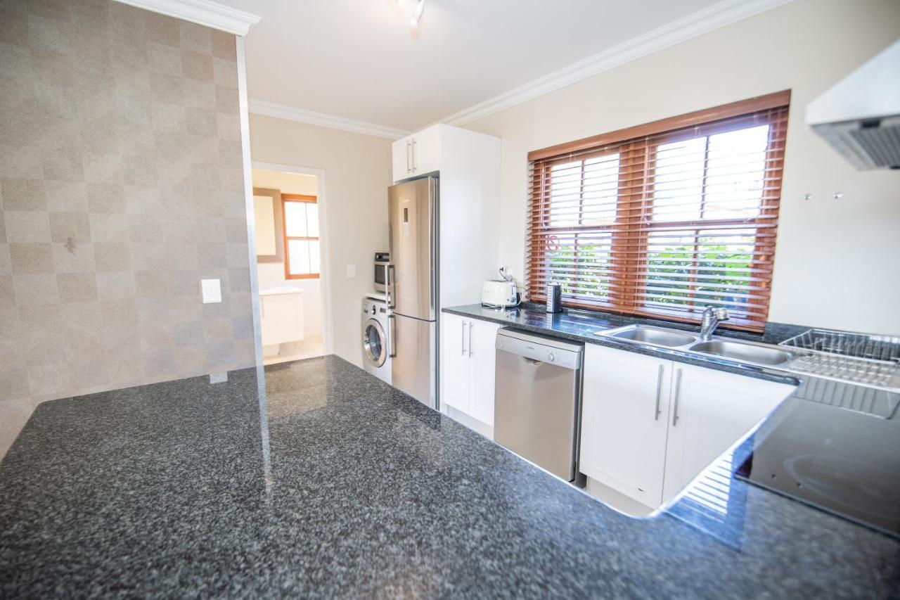 Appartement Six Whale Rock Gardens With Back Up Power For Load Shedding à Plettenberg Bay Extérieur photo