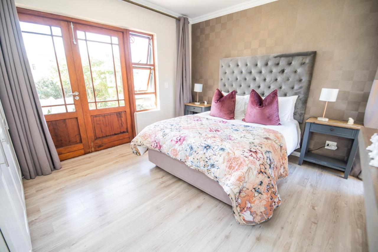 Appartement Six Whale Rock Gardens With Back Up Power For Load Shedding à Plettenberg Bay Extérieur photo