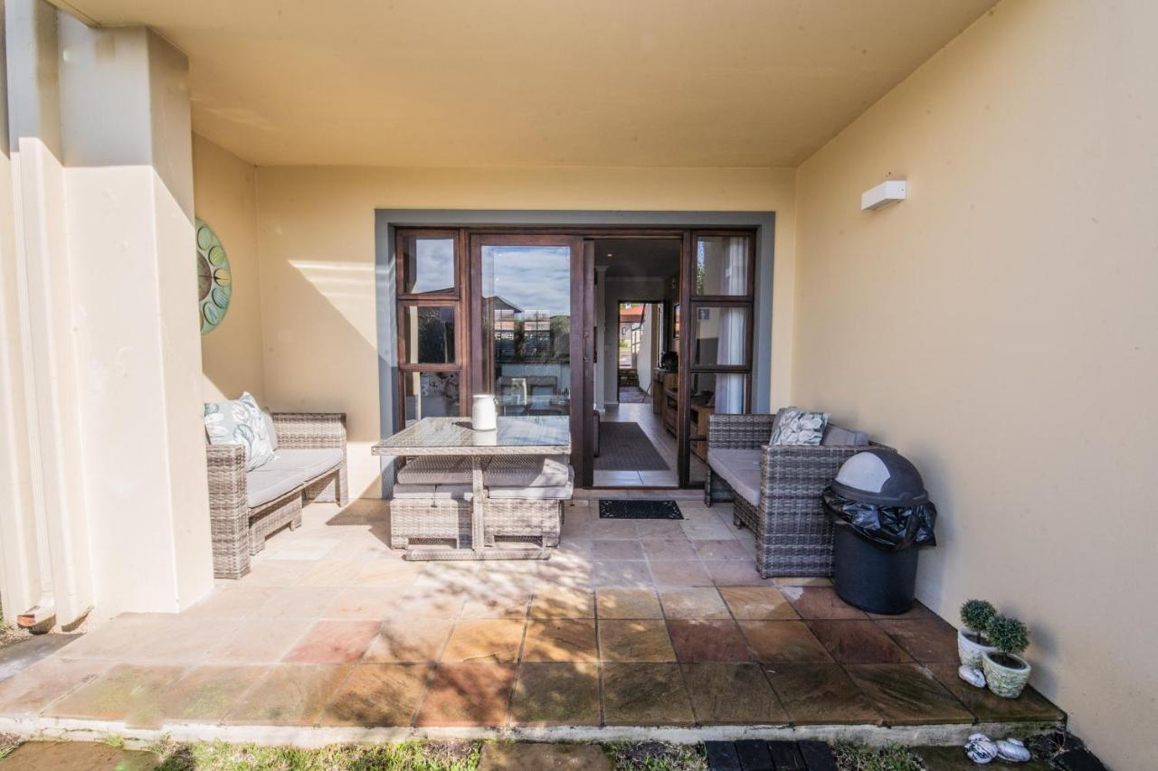 Appartement Six Whale Rock Gardens With Back Up Power For Load Shedding à Plettenberg Bay Extérieur photo
