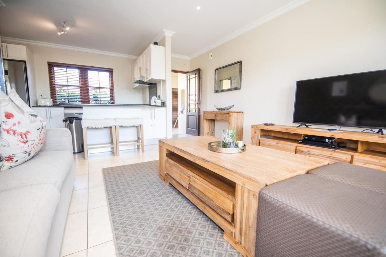 Appartement Six Whale Rock Gardens With Back Up Power For Load Shedding à Plettenberg Bay Extérieur photo