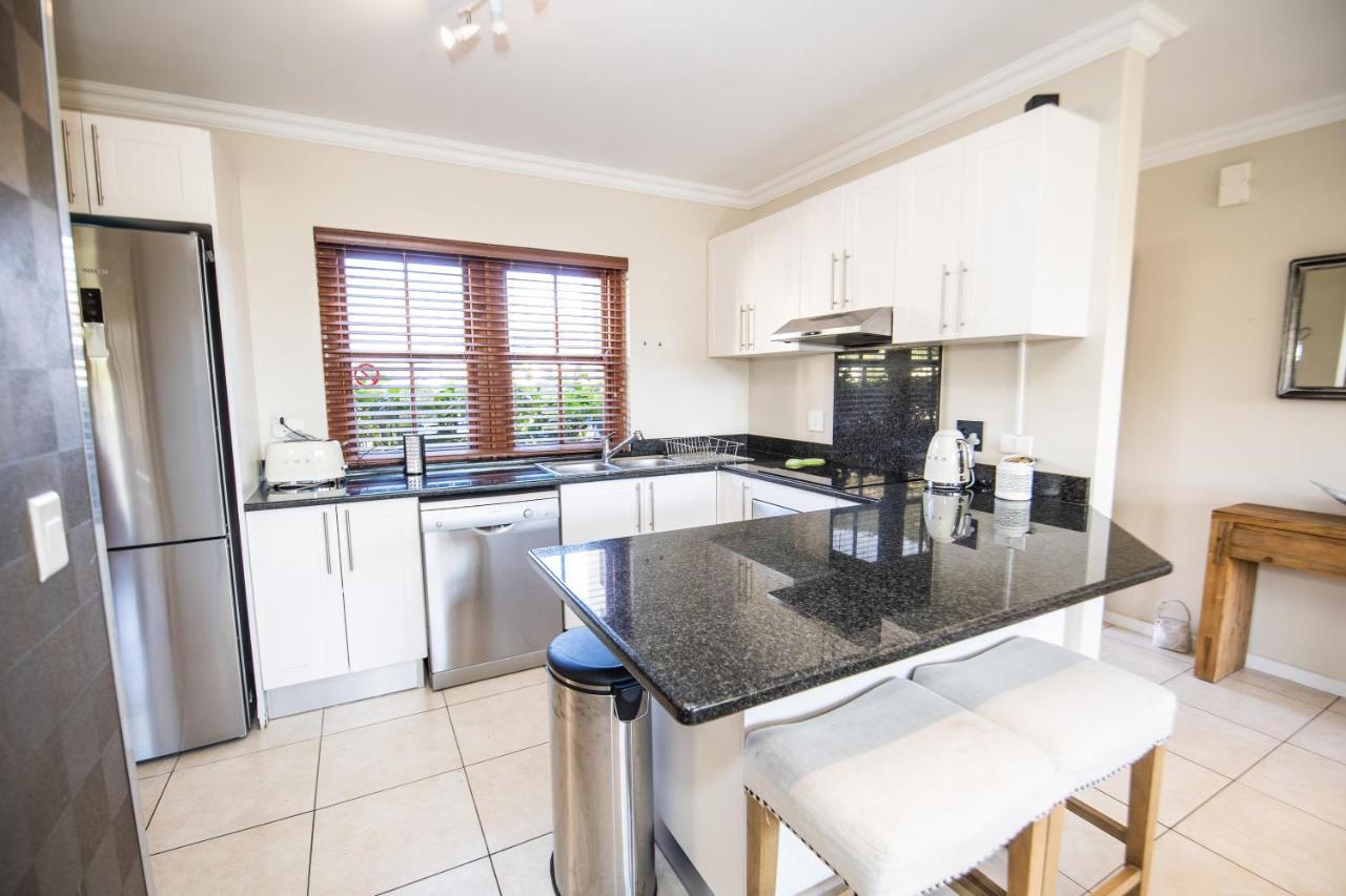 Appartement Six Whale Rock Gardens With Back Up Power For Load Shedding à Plettenberg Bay Extérieur photo