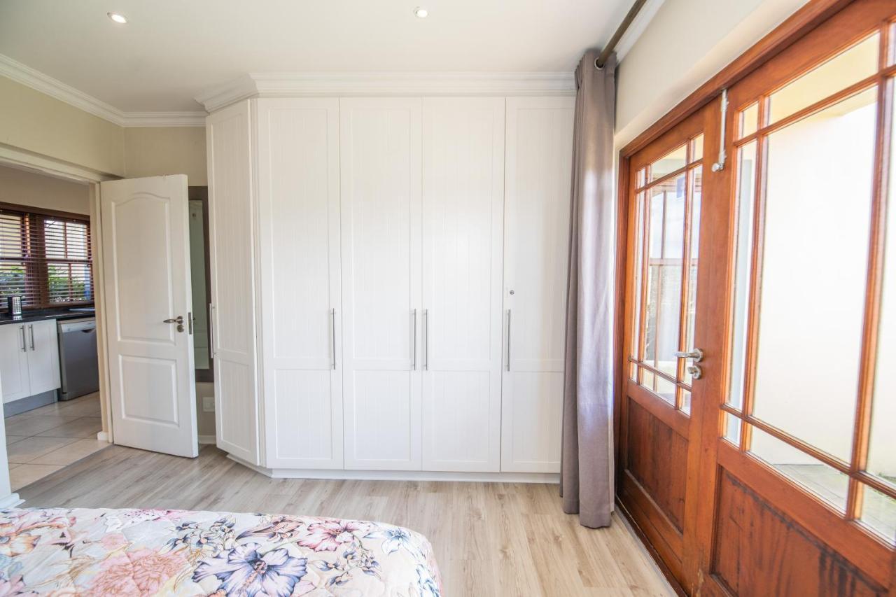 Appartement Six Whale Rock Gardens With Back Up Power For Load Shedding à Plettenberg Bay Extérieur photo
