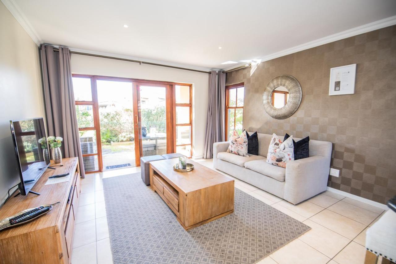 Appartement Six Whale Rock Gardens With Back Up Power For Load Shedding à Plettenberg Bay Extérieur photo