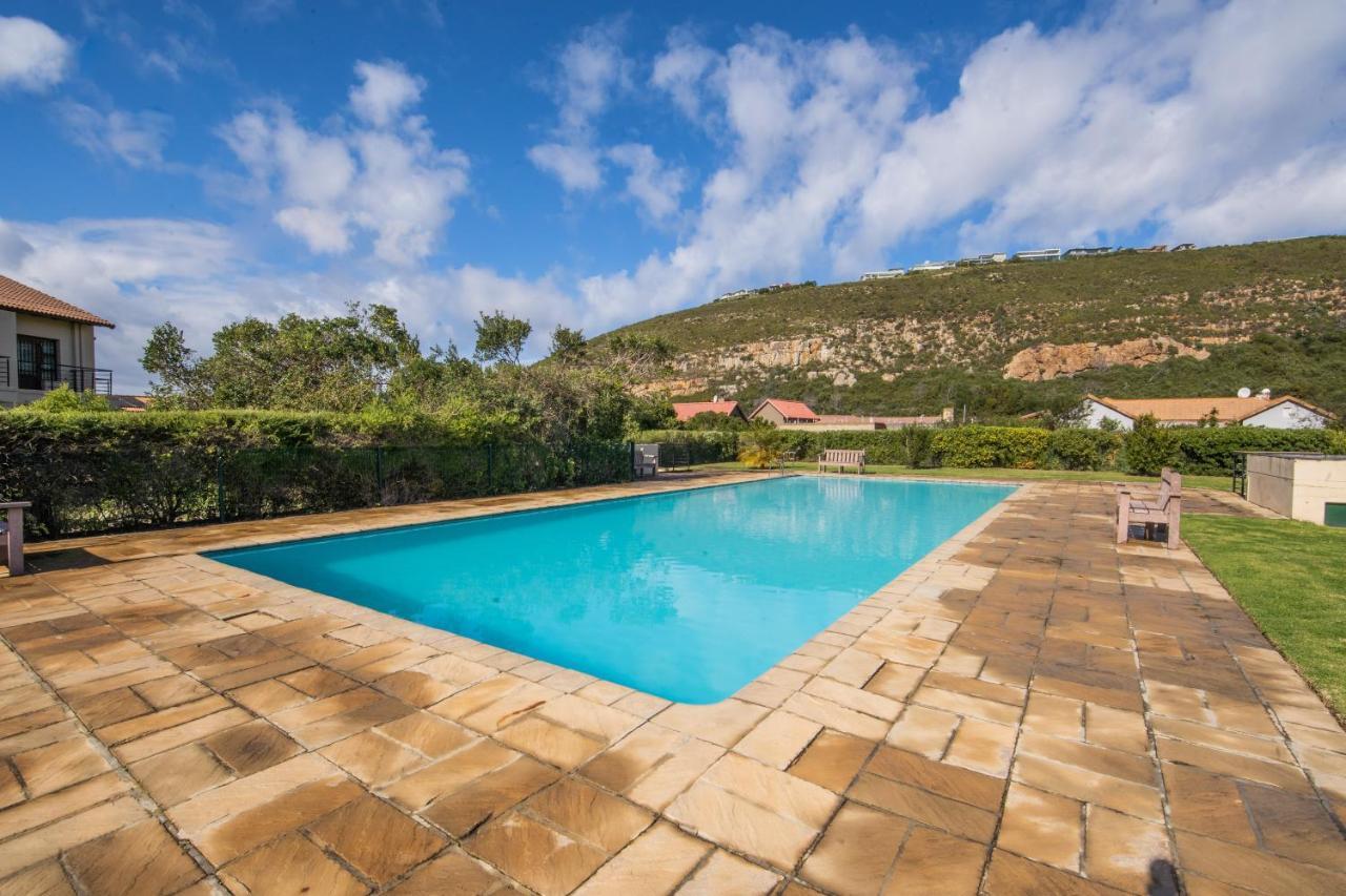 Appartement Six Whale Rock Gardens With Back Up Power For Load Shedding à Plettenberg Bay Extérieur photo