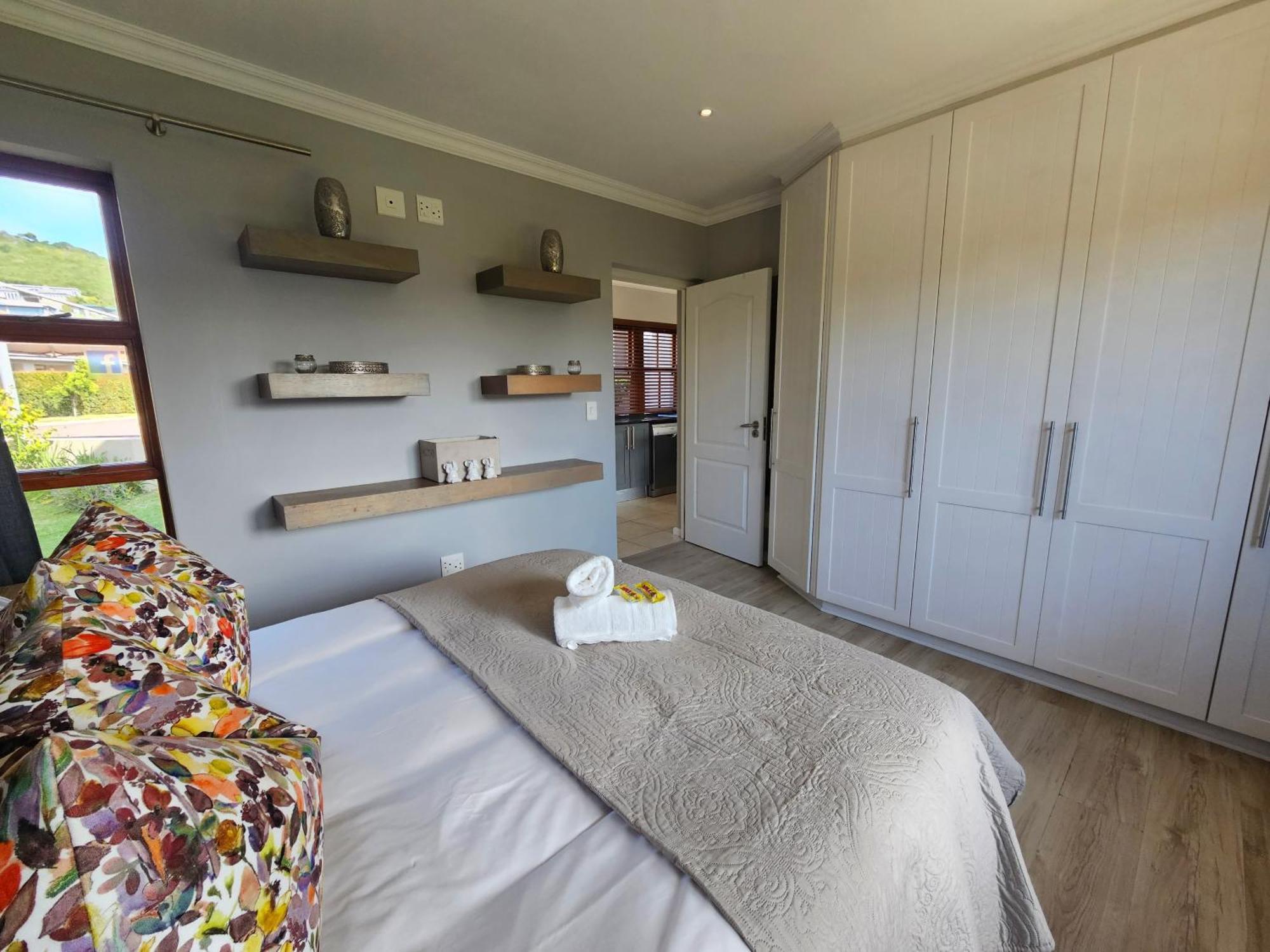 Appartement Six Whale Rock Gardens With Back Up Power For Load Shedding à Plettenberg Bay Extérieur photo