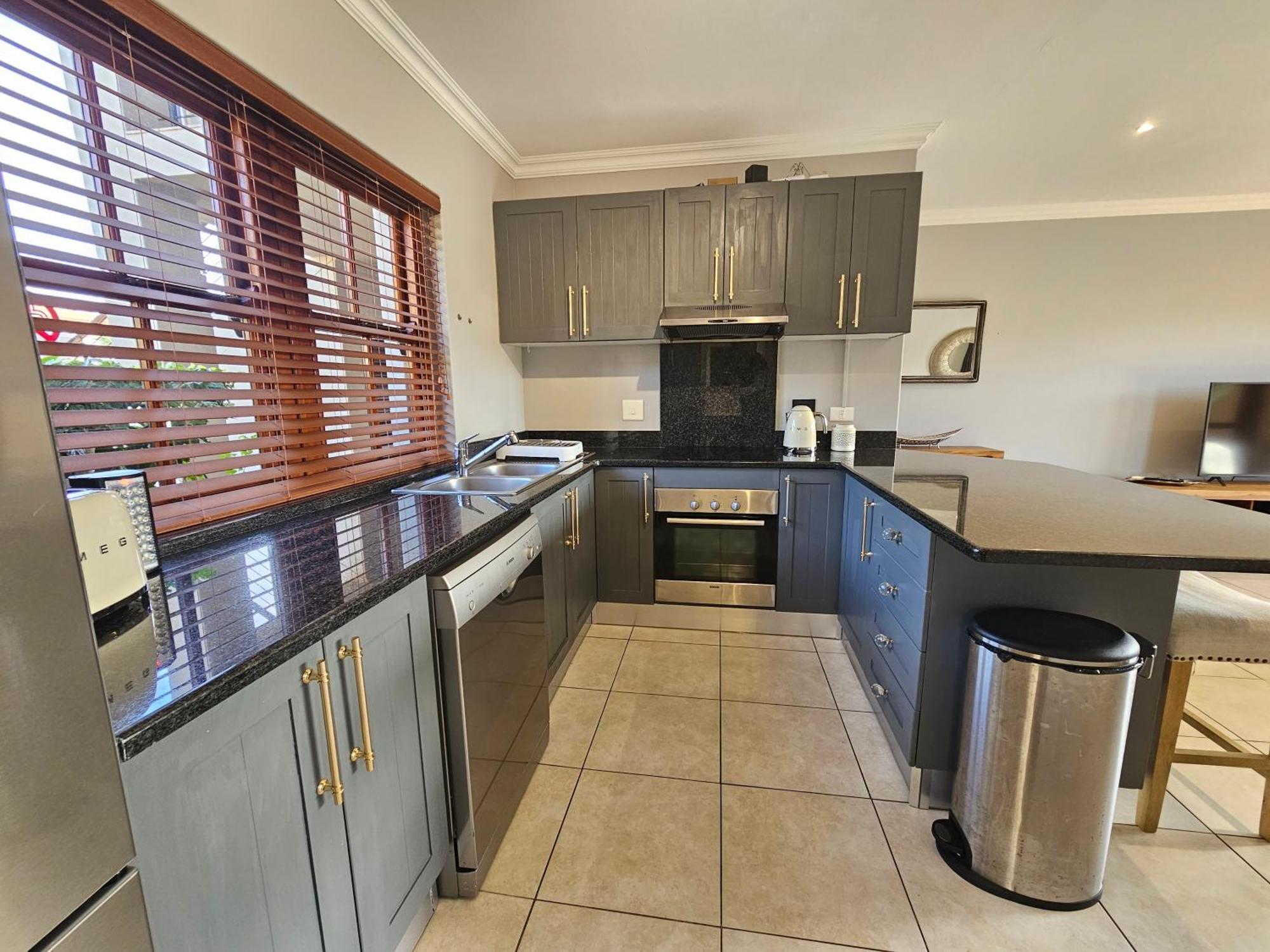Appartement Six Whale Rock Gardens With Back Up Power For Load Shedding à Plettenberg Bay Extérieur photo