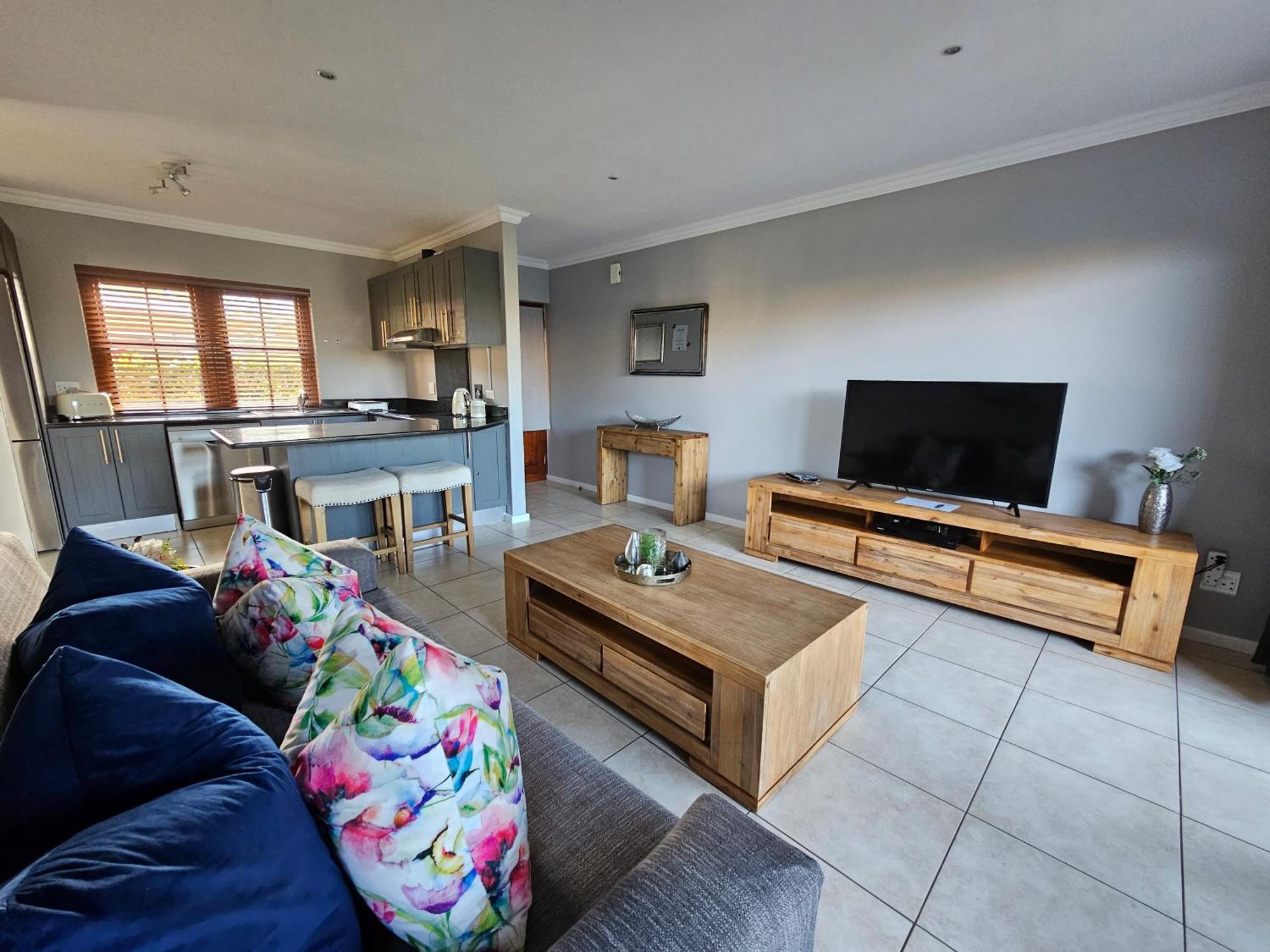 Appartement Six Whale Rock Gardens With Back Up Power For Load Shedding à Plettenberg Bay Extérieur photo