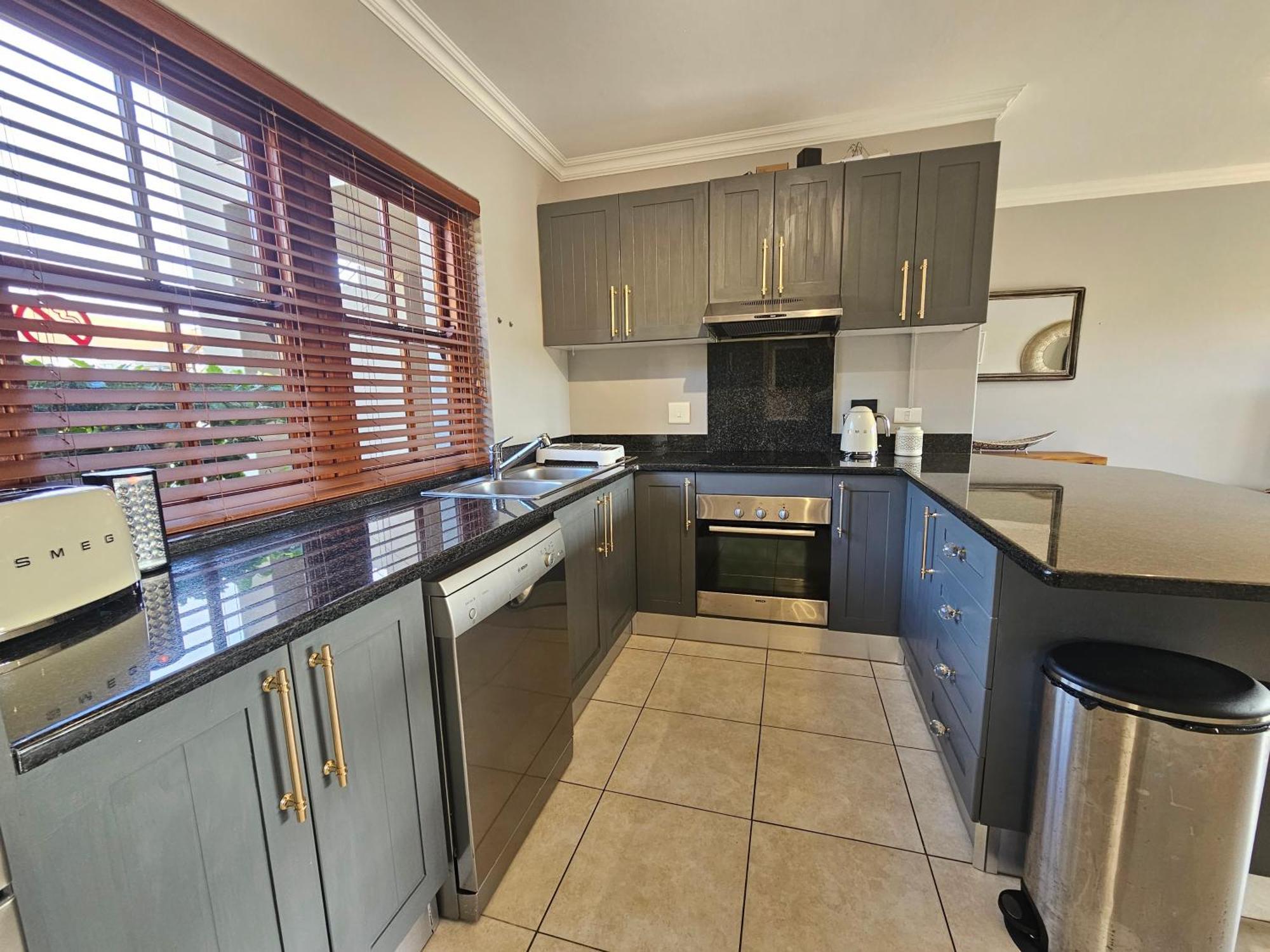 Appartement Six Whale Rock Gardens With Back Up Power For Load Shedding à Plettenberg Bay Extérieur photo