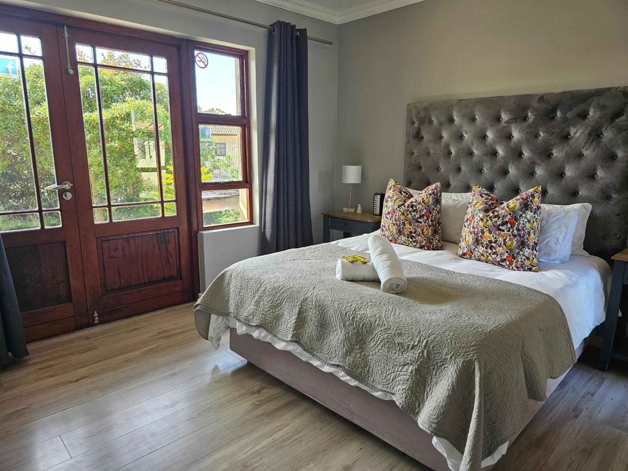 Appartement Six Whale Rock Gardens With Back Up Power For Load Shedding à Plettenberg Bay Extérieur photo