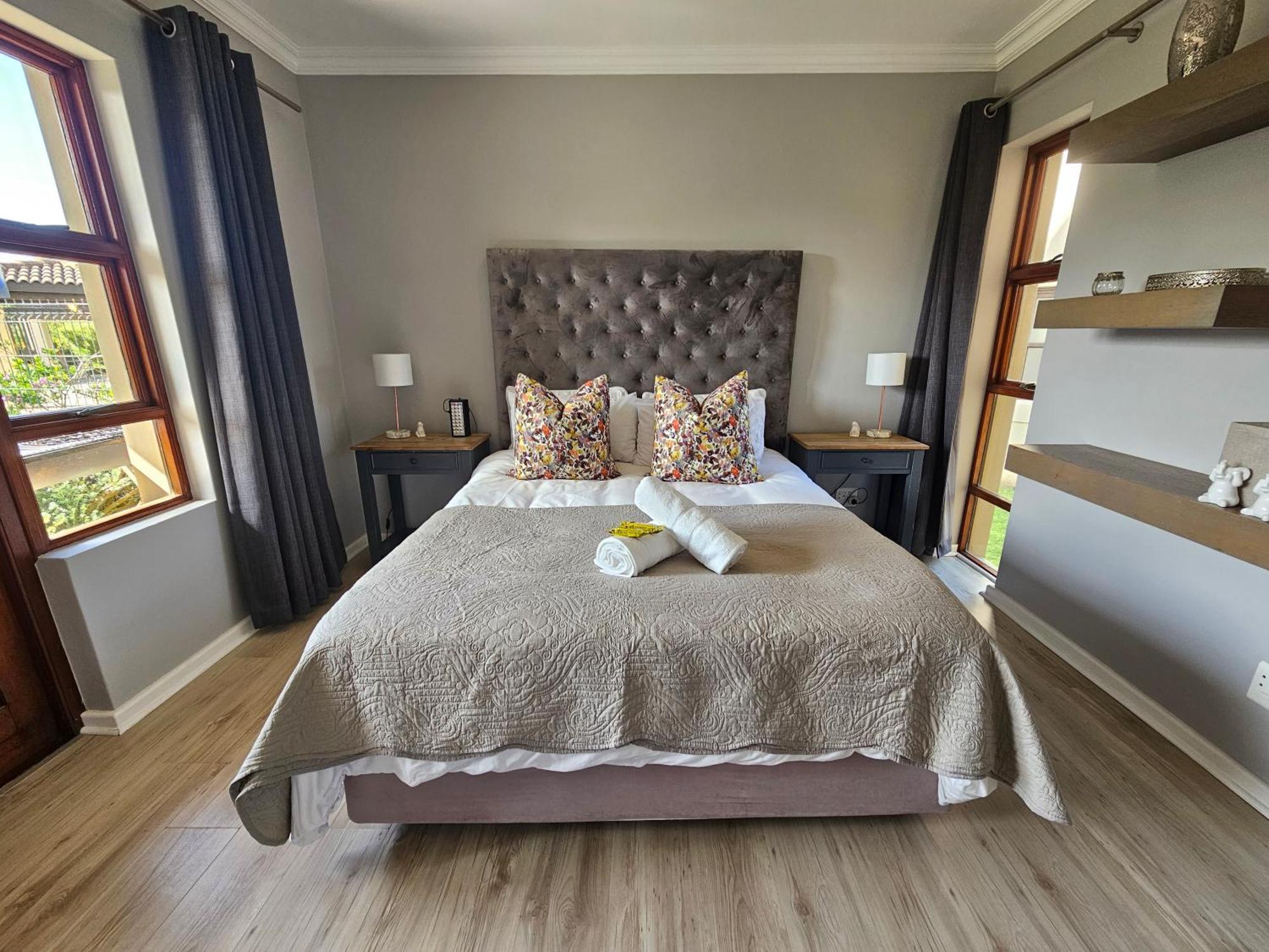 Appartement Six Whale Rock Gardens With Back Up Power For Load Shedding à Plettenberg Bay Extérieur photo